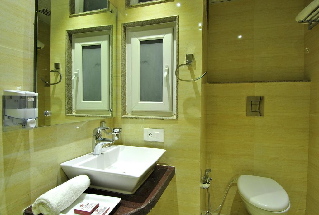 Sai Miracle - Luxury Living Hotel New Delhi Bagian luar foto