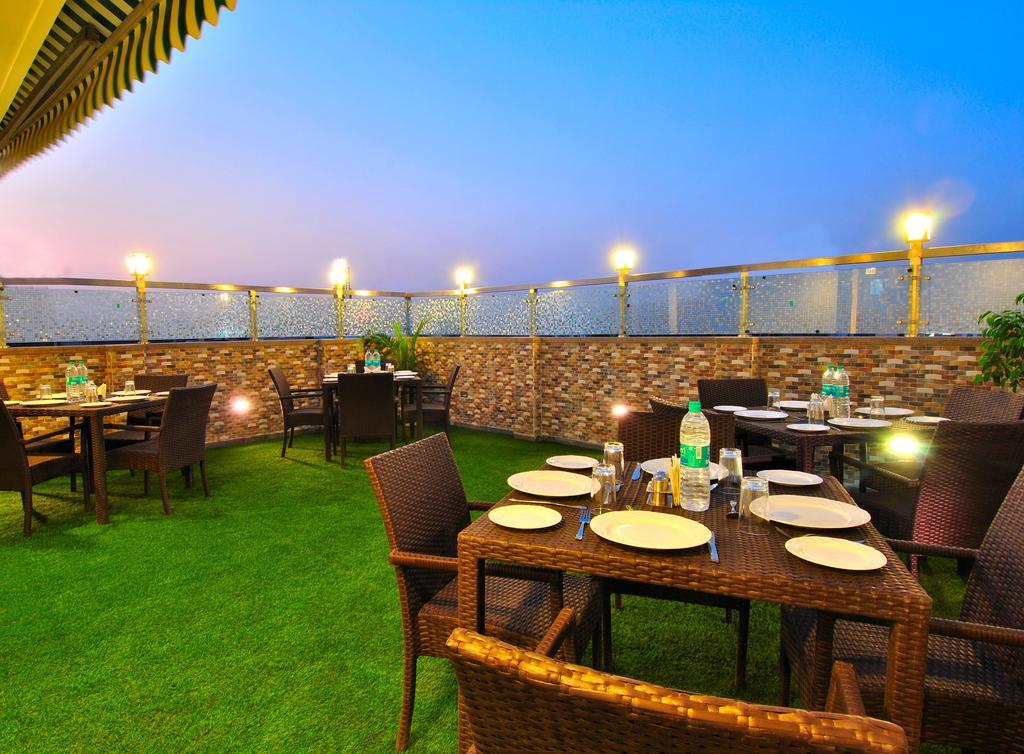 Sai Miracle - Luxury Living Hotel New Delhi Bagian luar foto