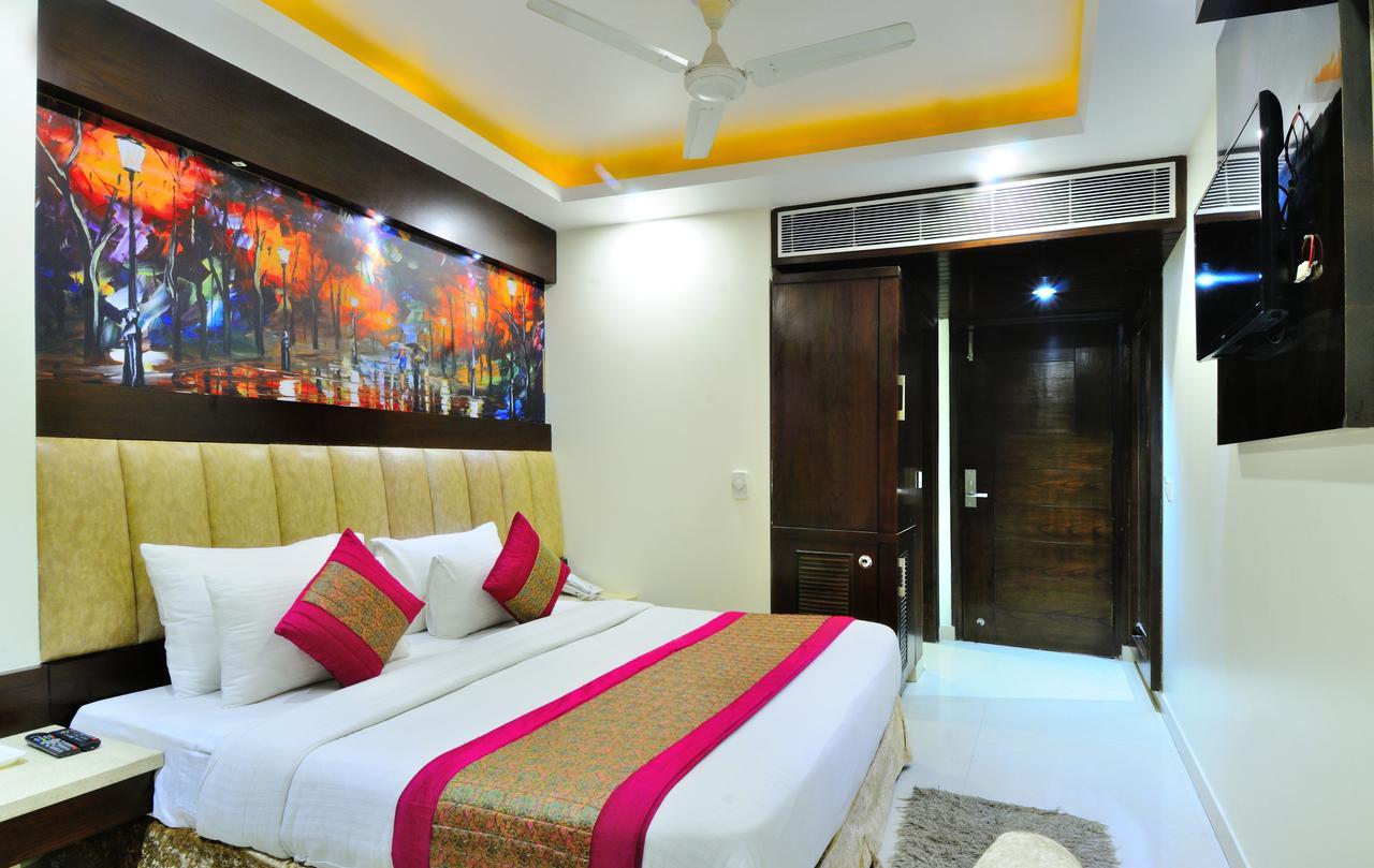 Sai Miracle - Luxury Living Hotel New Delhi Bagian luar foto