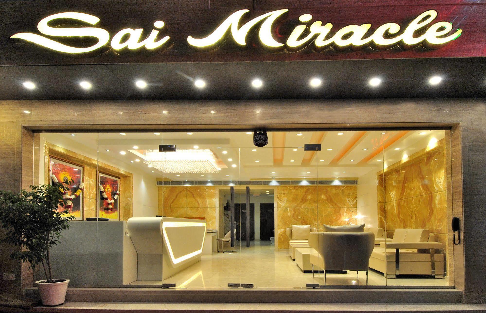 Sai Miracle - Luxury Living Hotel New Delhi Bagian luar foto