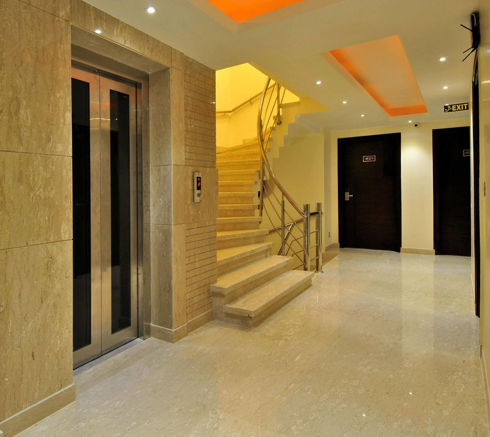 Sai Miracle - Luxury Living Hotel New Delhi Bagian luar foto