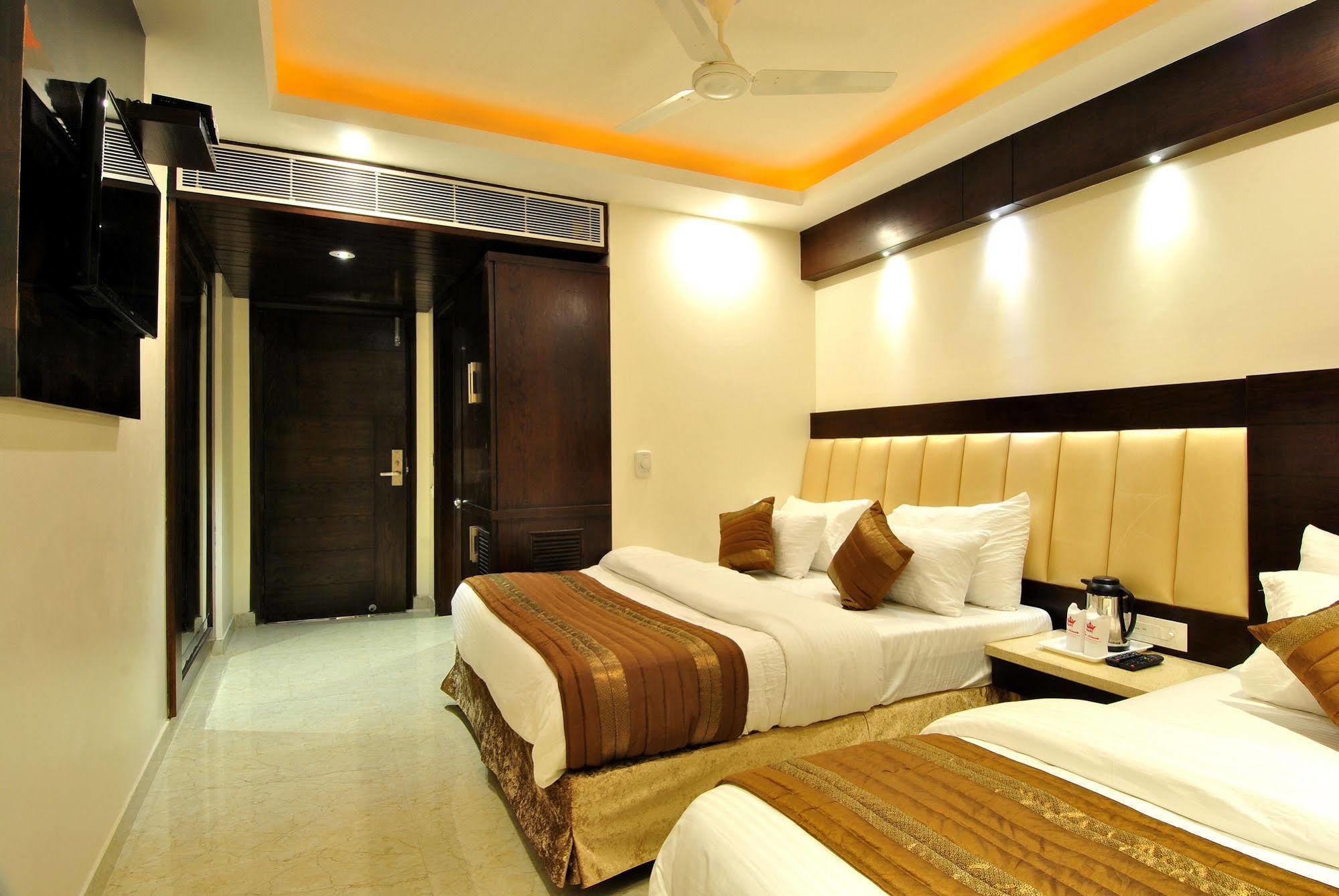 Sai Miracle - Luxury Living Hotel New Delhi Bagian luar foto