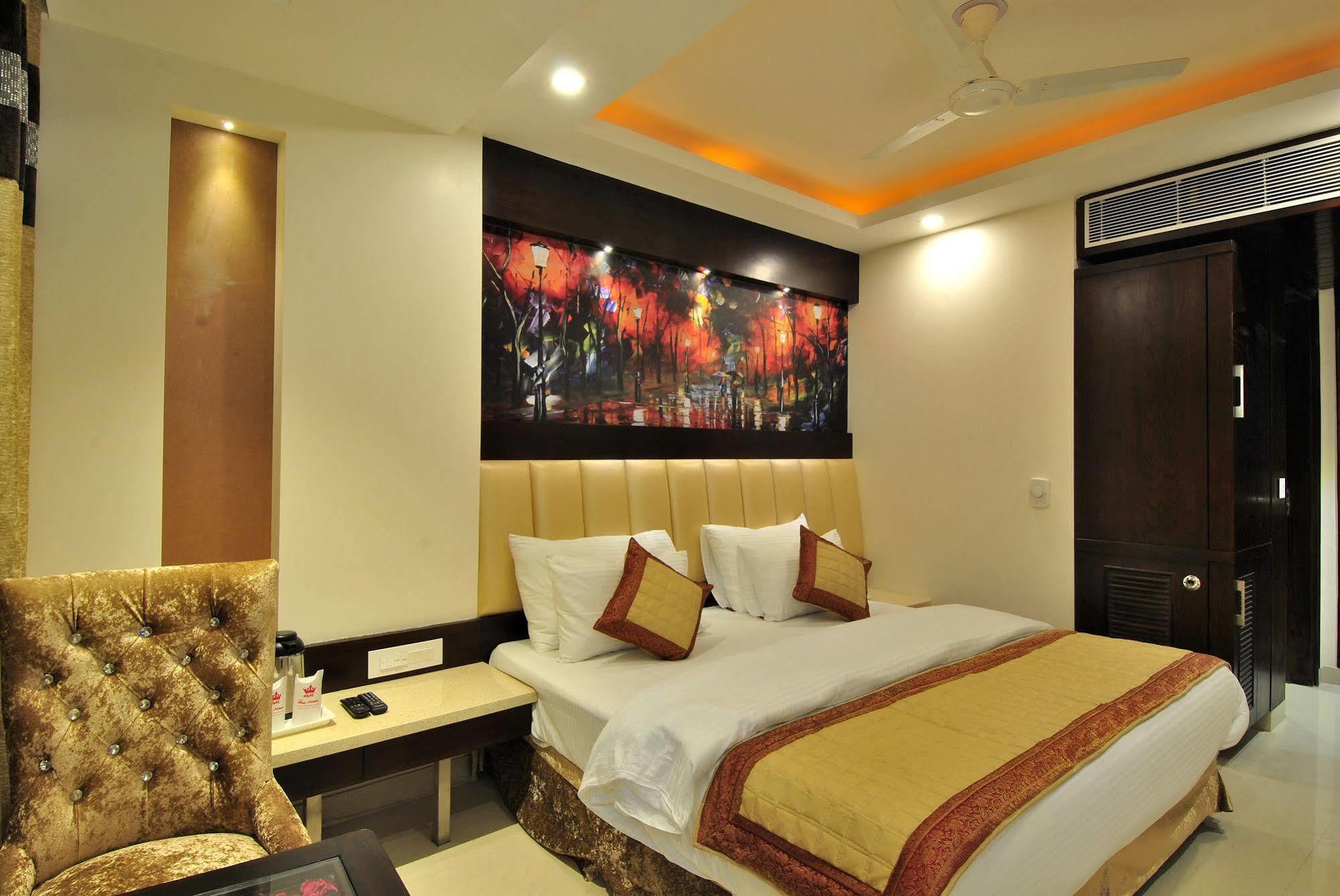 Sai Miracle - Luxury Living Hotel New Delhi Bagian luar foto