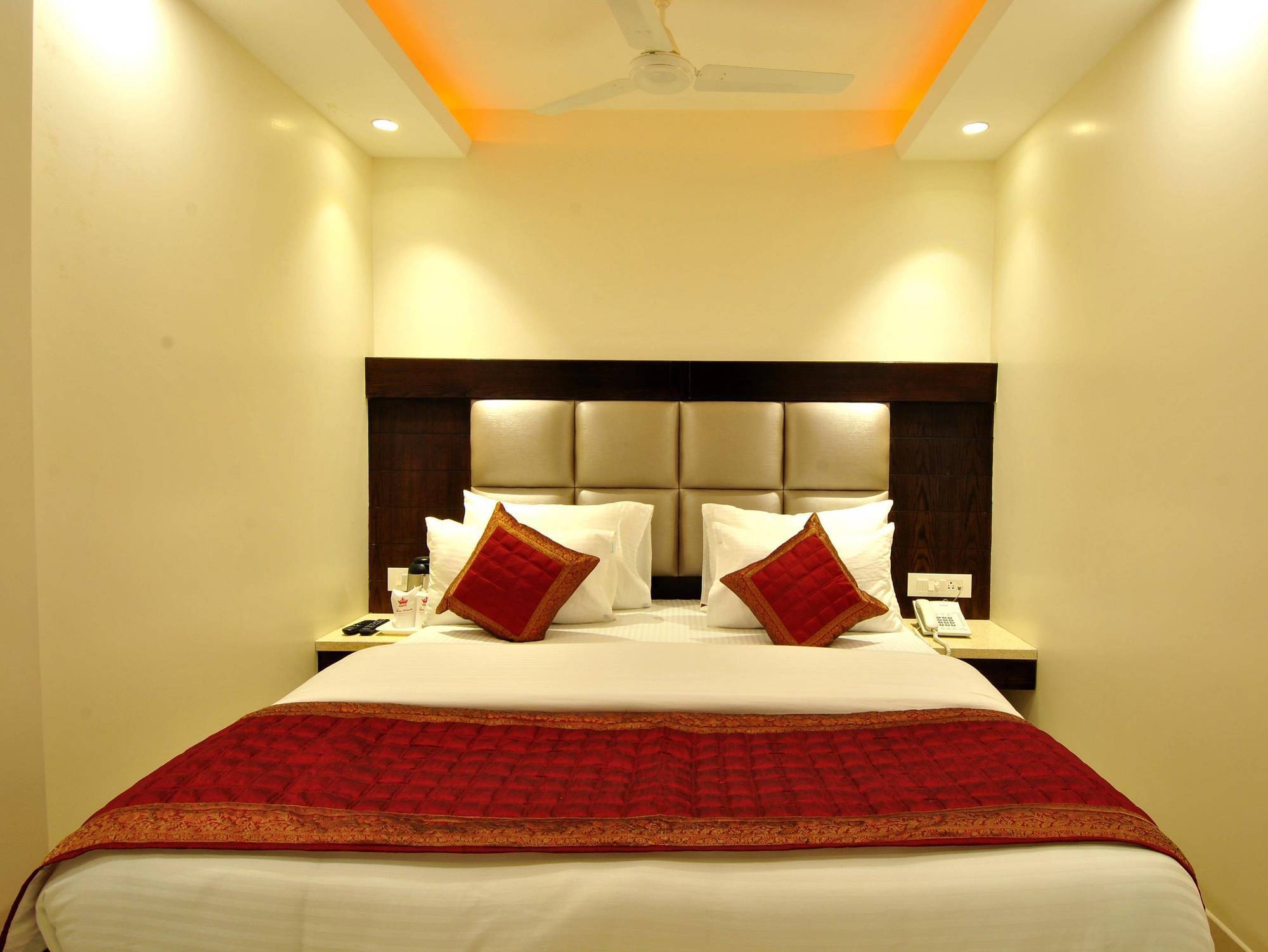 Sai Miracle - Luxury Living Hotel New Delhi Bagian luar foto