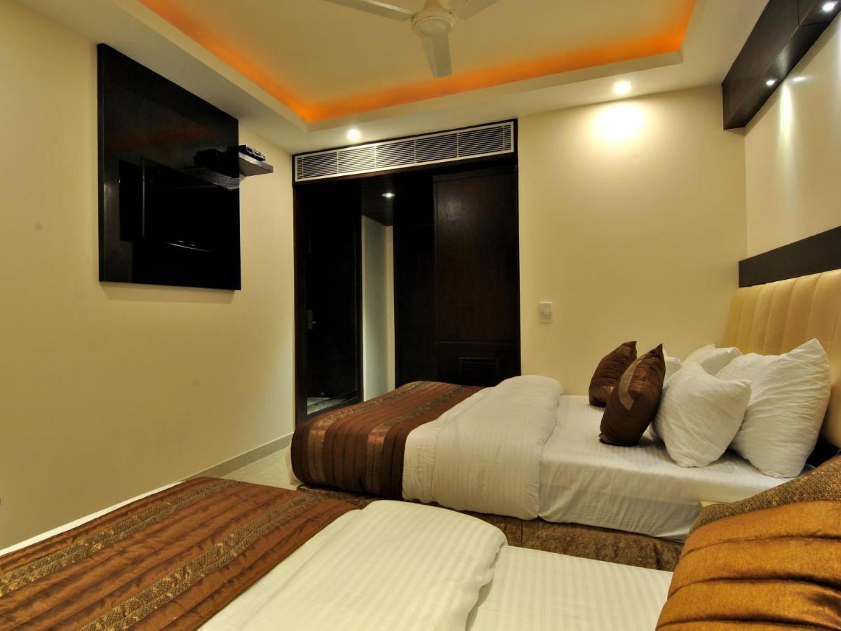 Sai Miracle - Luxury Living Hotel New Delhi Bagian luar foto