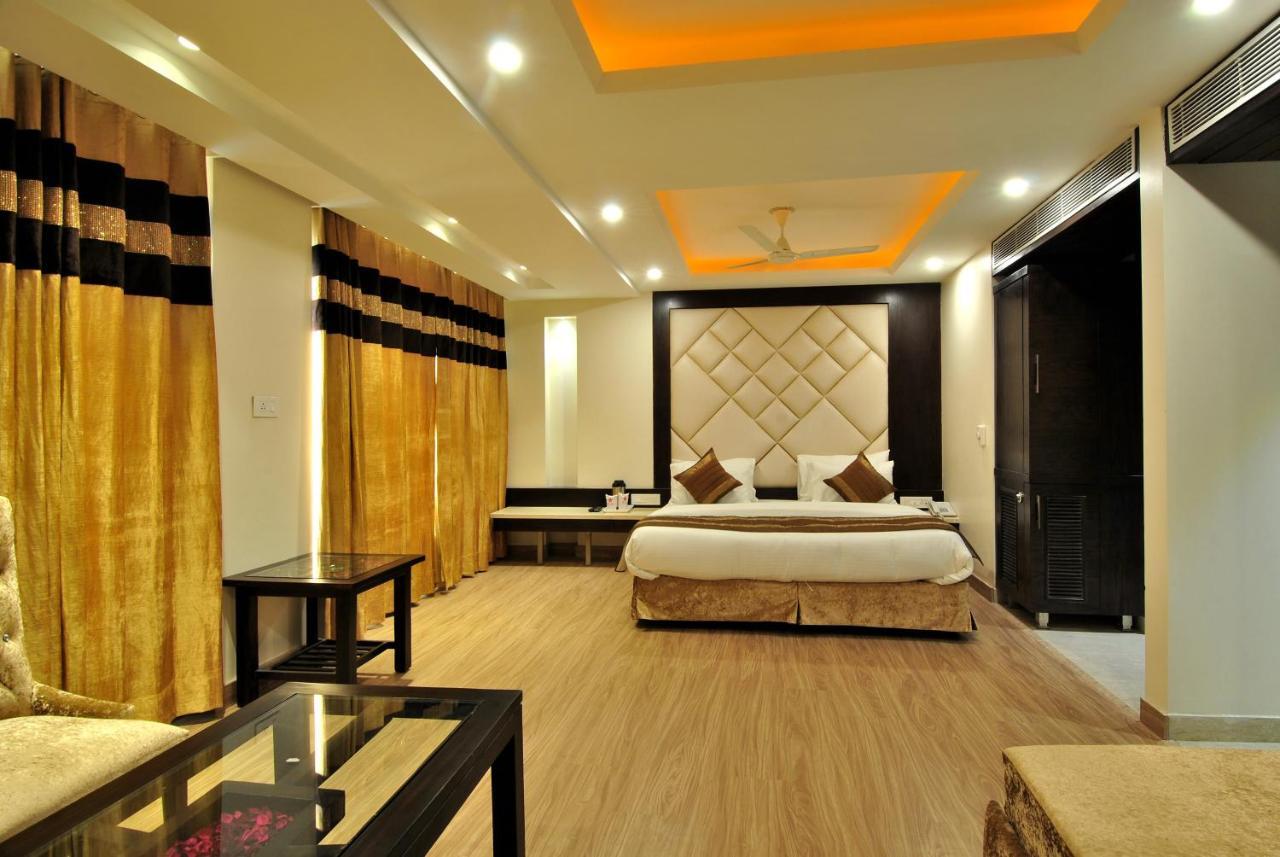 Sai Miracle - Luxury Living Hotel New Delhi Bagian luar foto